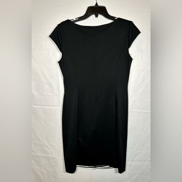 Roz & Ali Slimming Black and white striped cap sleeve knee length bodycon dress - Picture 10 of 10